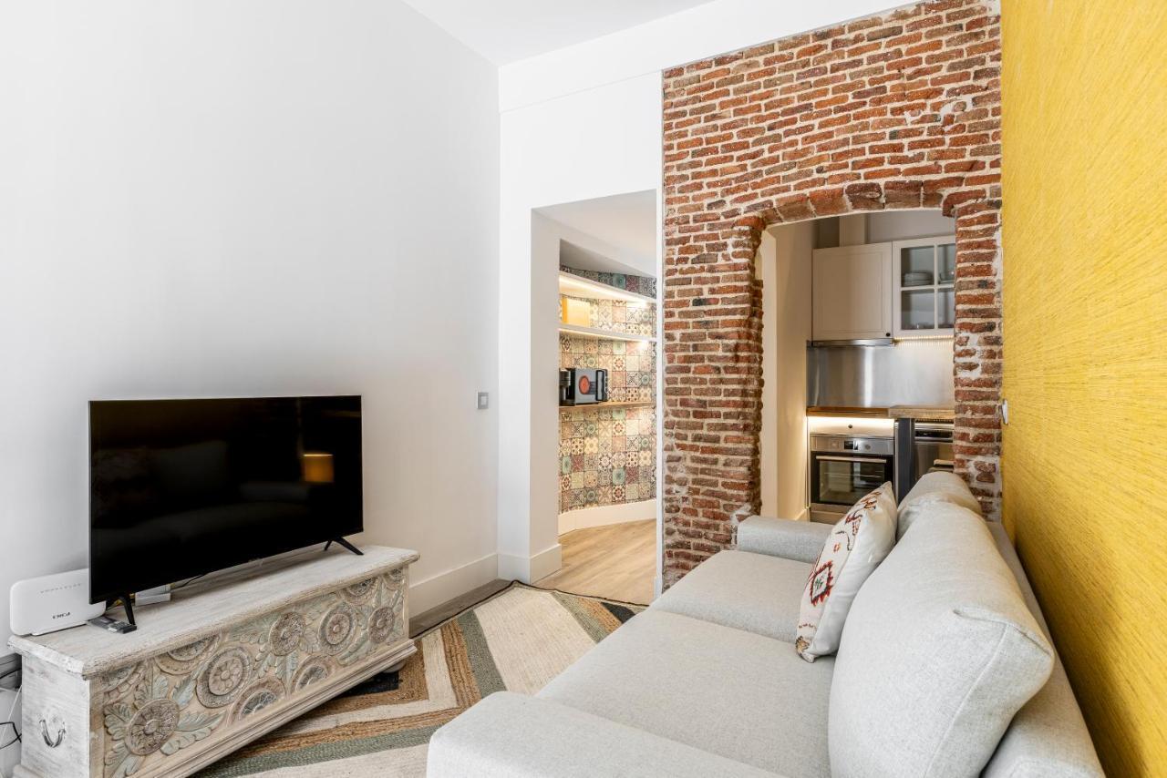 Plaza De Castilla Apartments Madrid Exterior photo