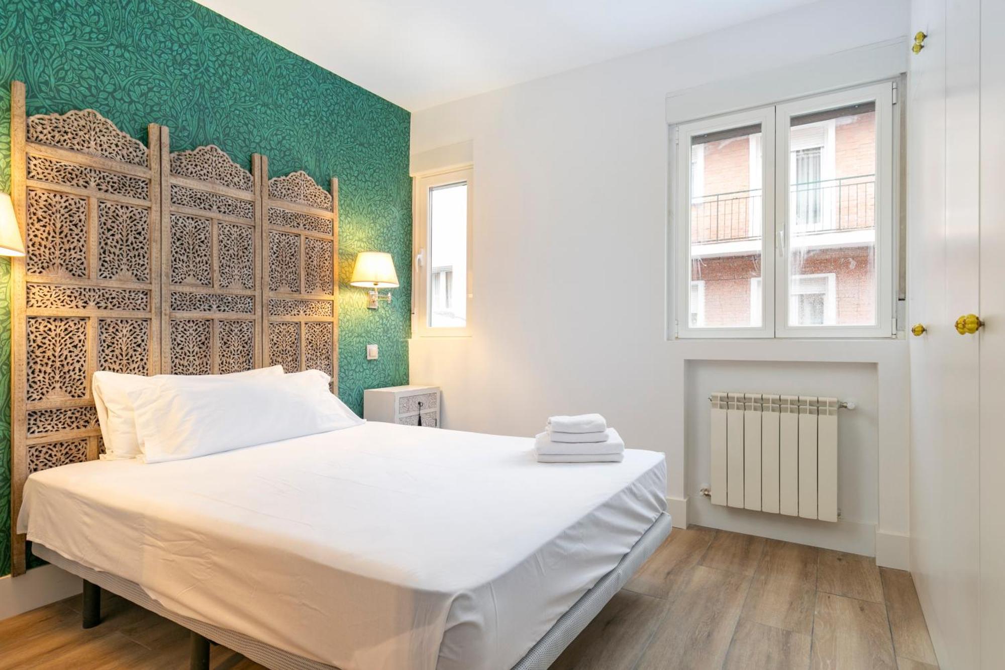 Plaza De Castilla Apartments Madrid Exterior photo