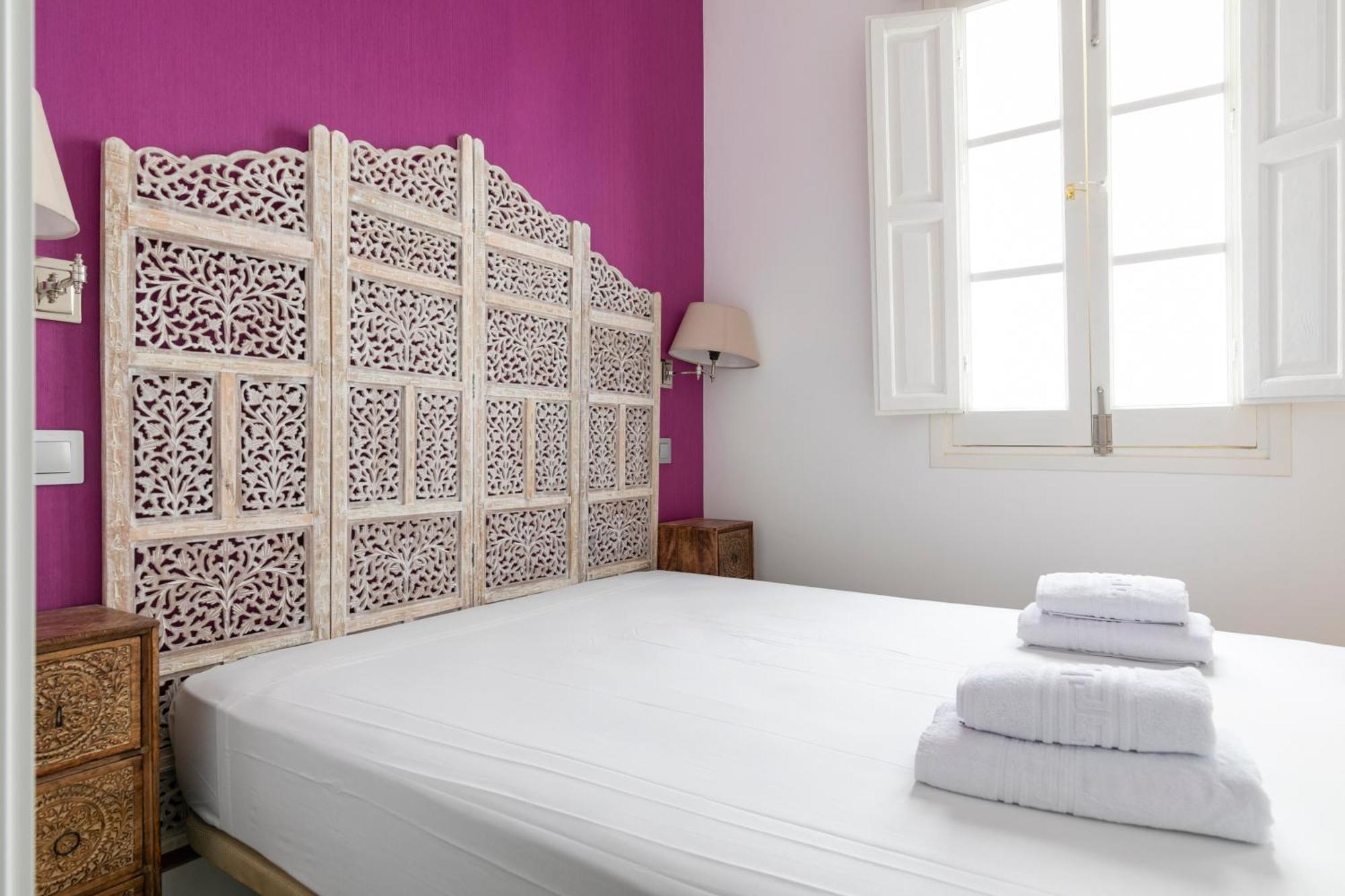 Plaza De Castilla Apartments Madrid Exterior photo
